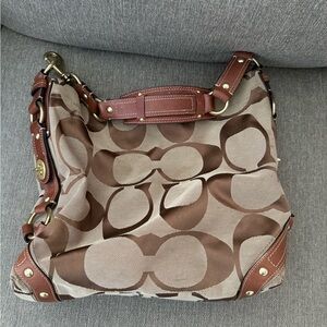 Vintage Coach shoulder bag.